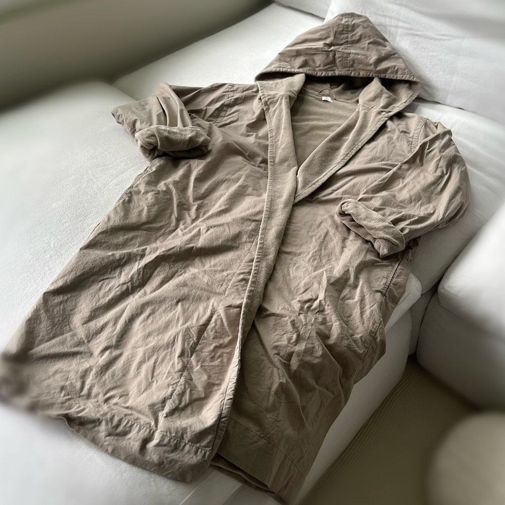 The World of RH - Perfect Cozy Robe! (Size: Large )